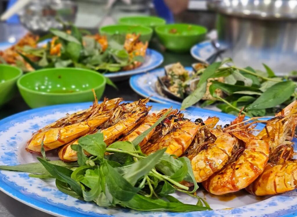 Quán Ốc Bãi Xe Tư Hằng