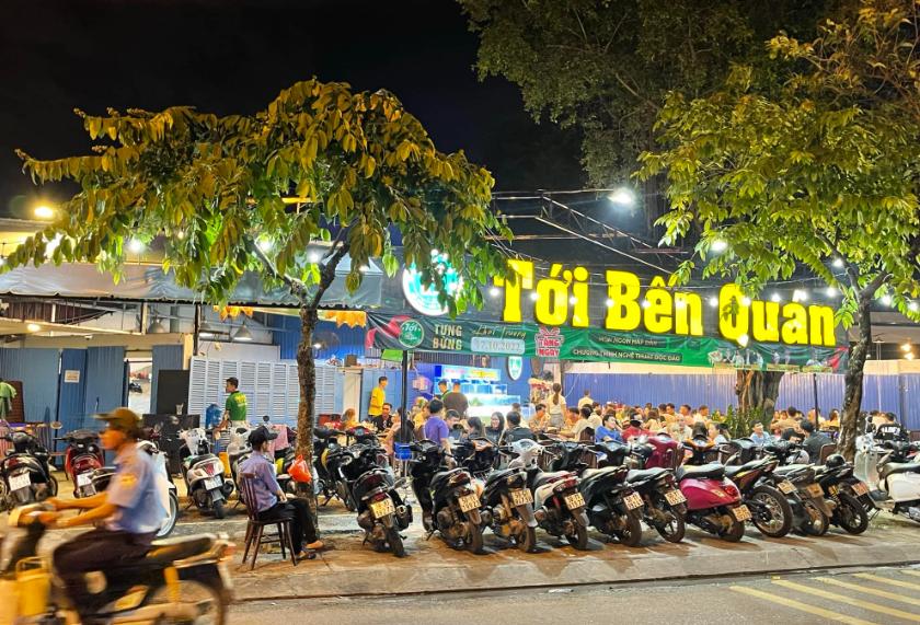 Tới Bến quán