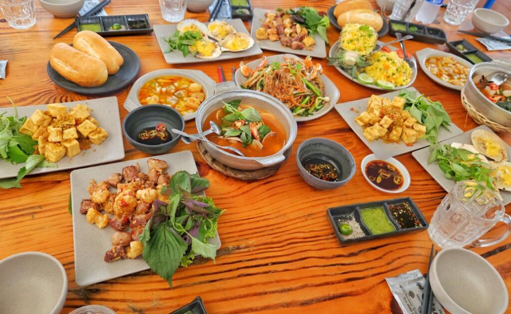 Hải sản Cô Ba - Quán nhậu Củ Chi hấp dẫn