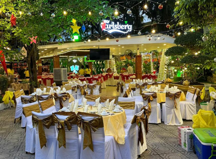 Nhà hàng Phi Phố Biển