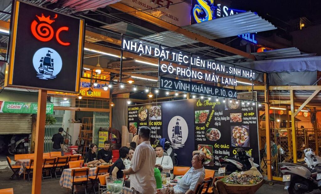 Quán Khói - Ốc Thuyền