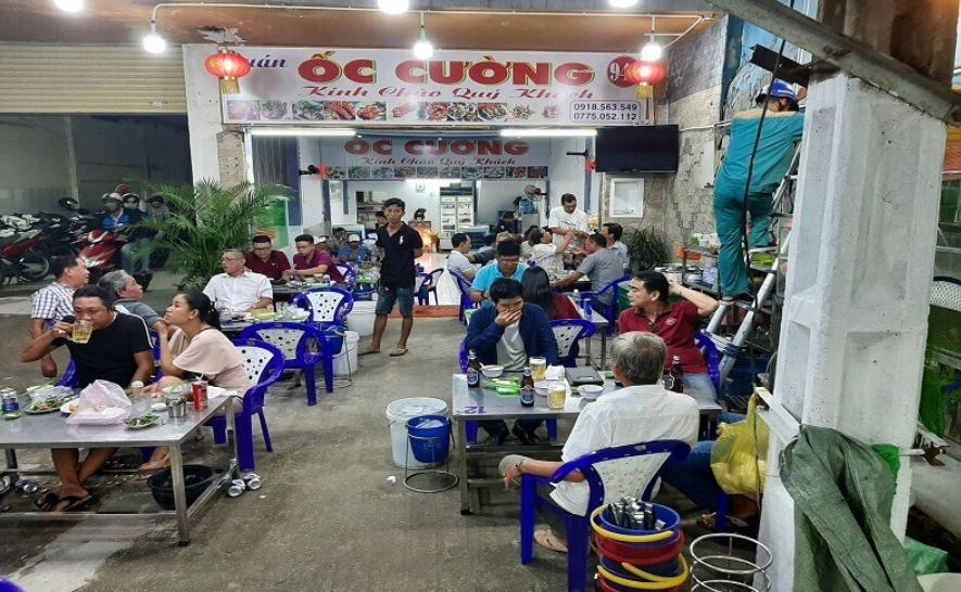 Quán Ốc Cường luôn tấp nập khách