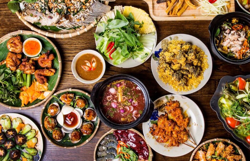 Bếp Nhà có đa dạng món Việt hấp dẫn