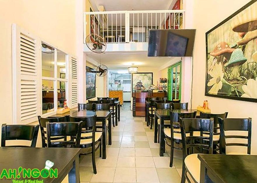 Ah Ngon Quán có không gian rộng rãi thích hợp đi cùng gia đình