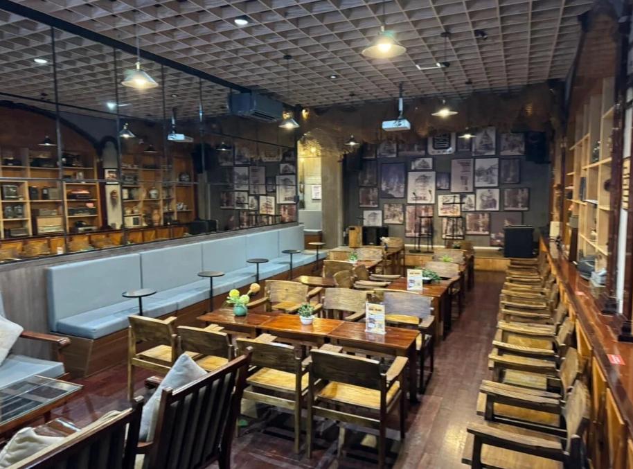 Tượng Cafe Acoustic