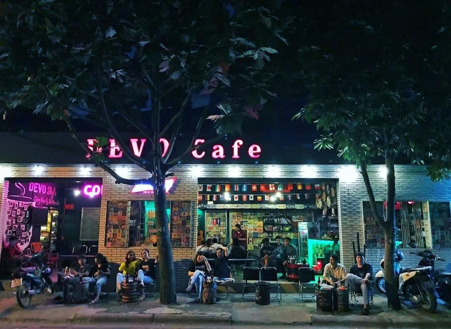 DEVO Cafe & Beer - Quán cafe Quận 9 đa dạng thức uống