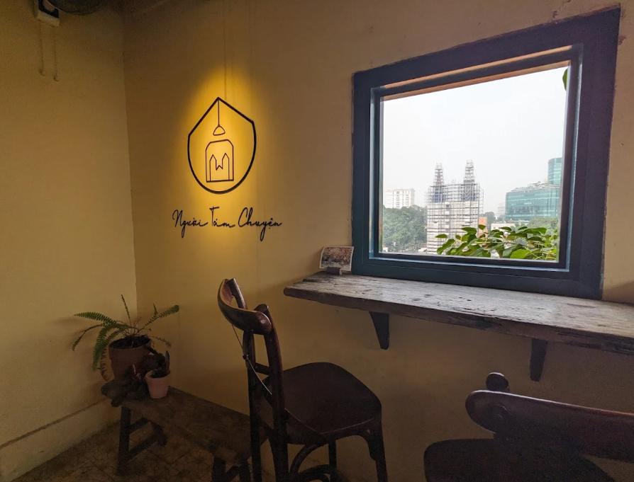 Người Tám Chuyện House